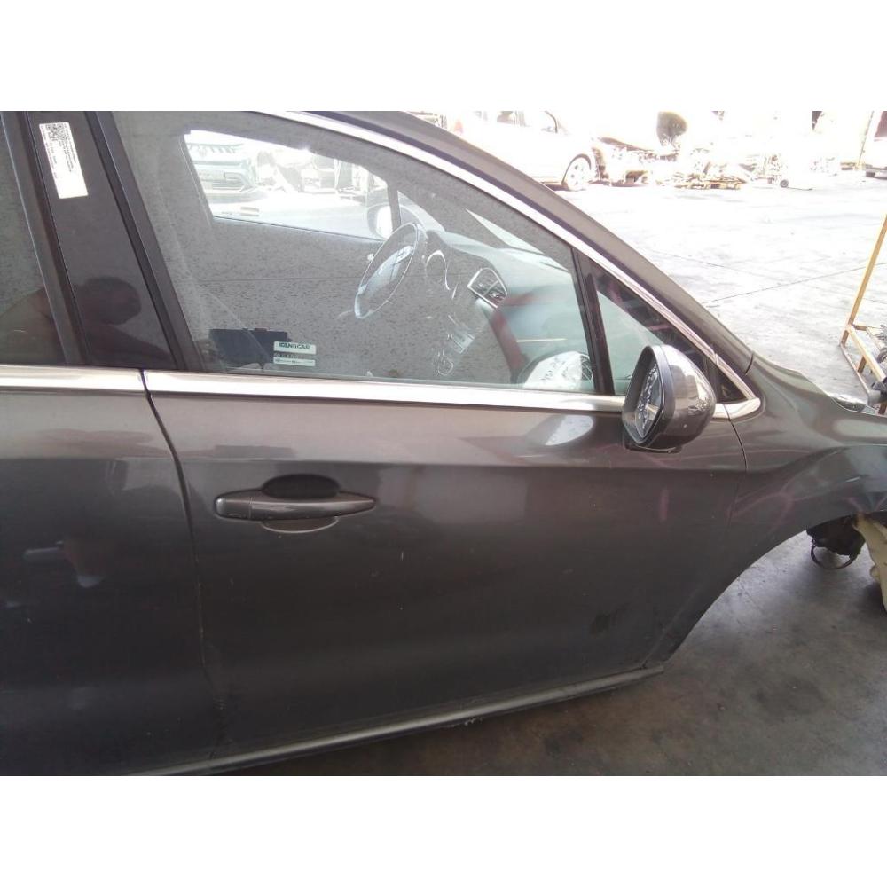 Porta Anteriore Destro