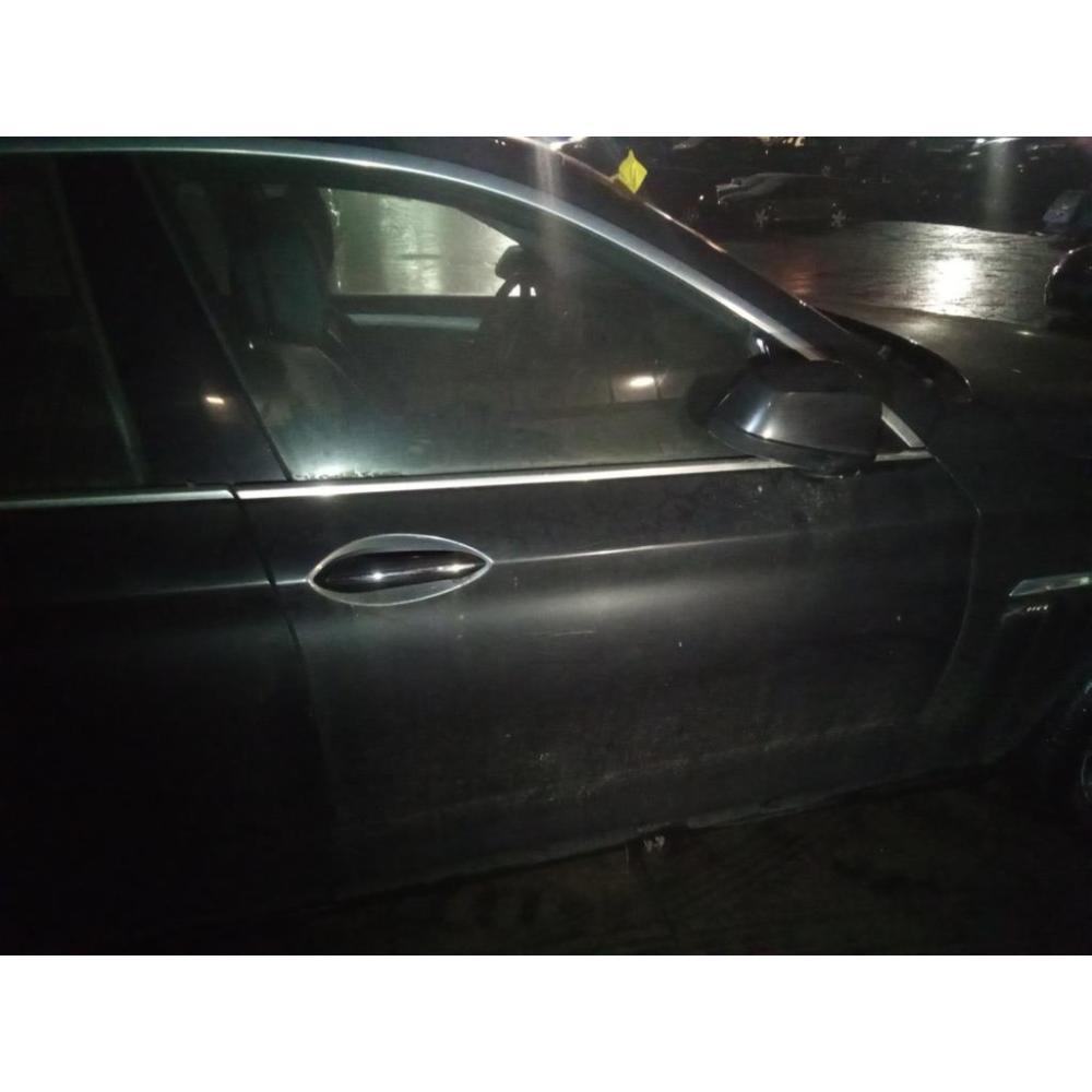 Porta Anteriore Destro