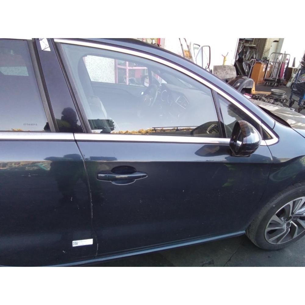 Porta Anteriore Destro