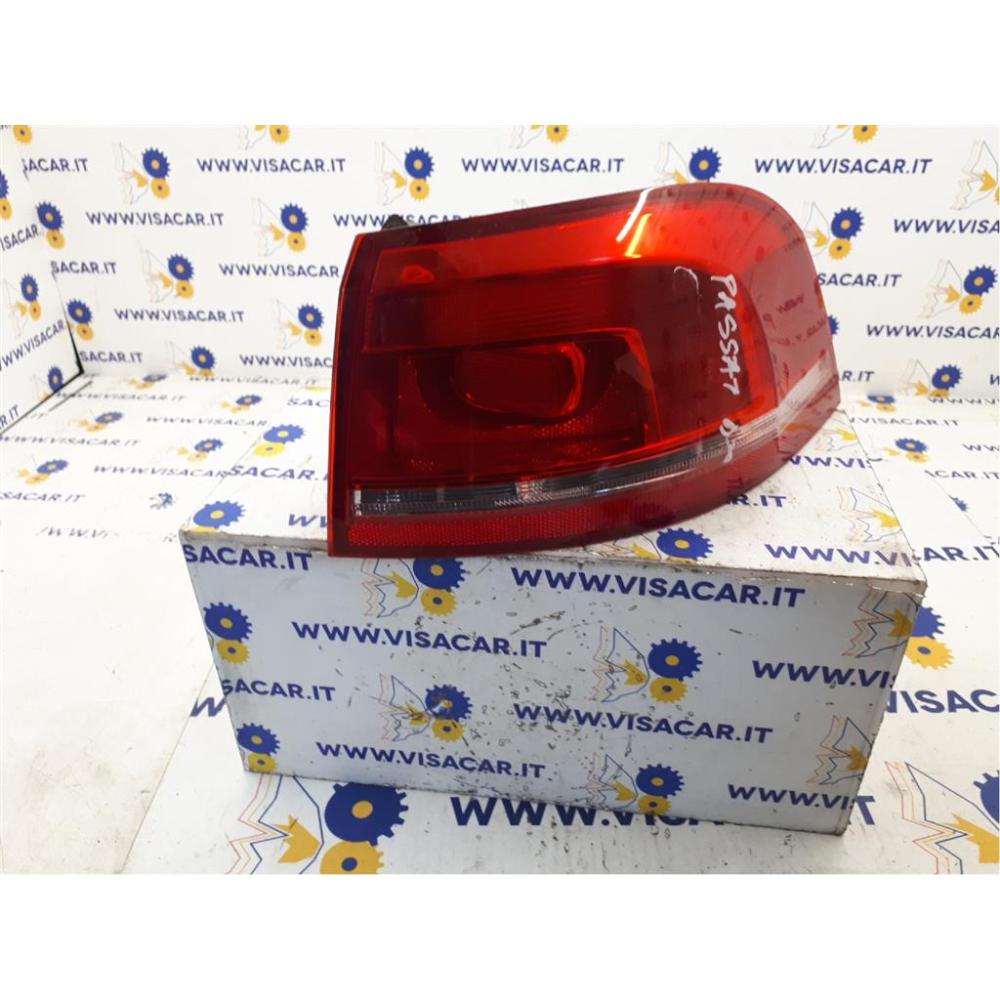 Fanale Posteriore Destro Usato Dal 2010 Al 2014 Volkswagen Passat «Vi» Variant (2011)