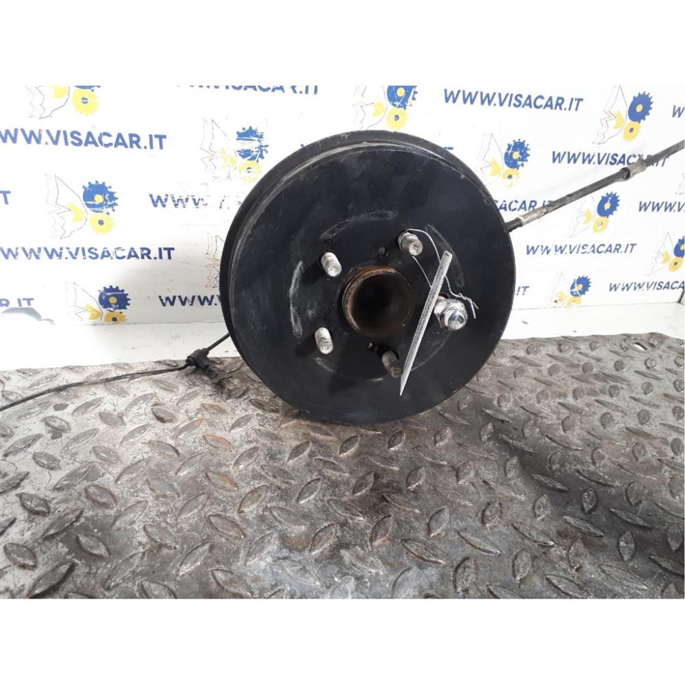 Mozzo Ruota C/Cuscinetto Posteriore Destro Usato Dal 2020 Toyota Yaris «V» (2020)