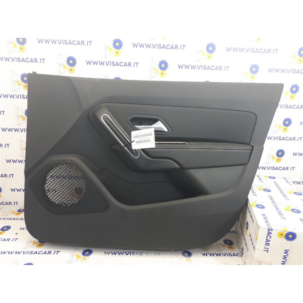 Pannello Rivestimento Porta Anteriore Destro Usato Dal 2018 Al 2022 Dacia Duster «Ii» (2018)