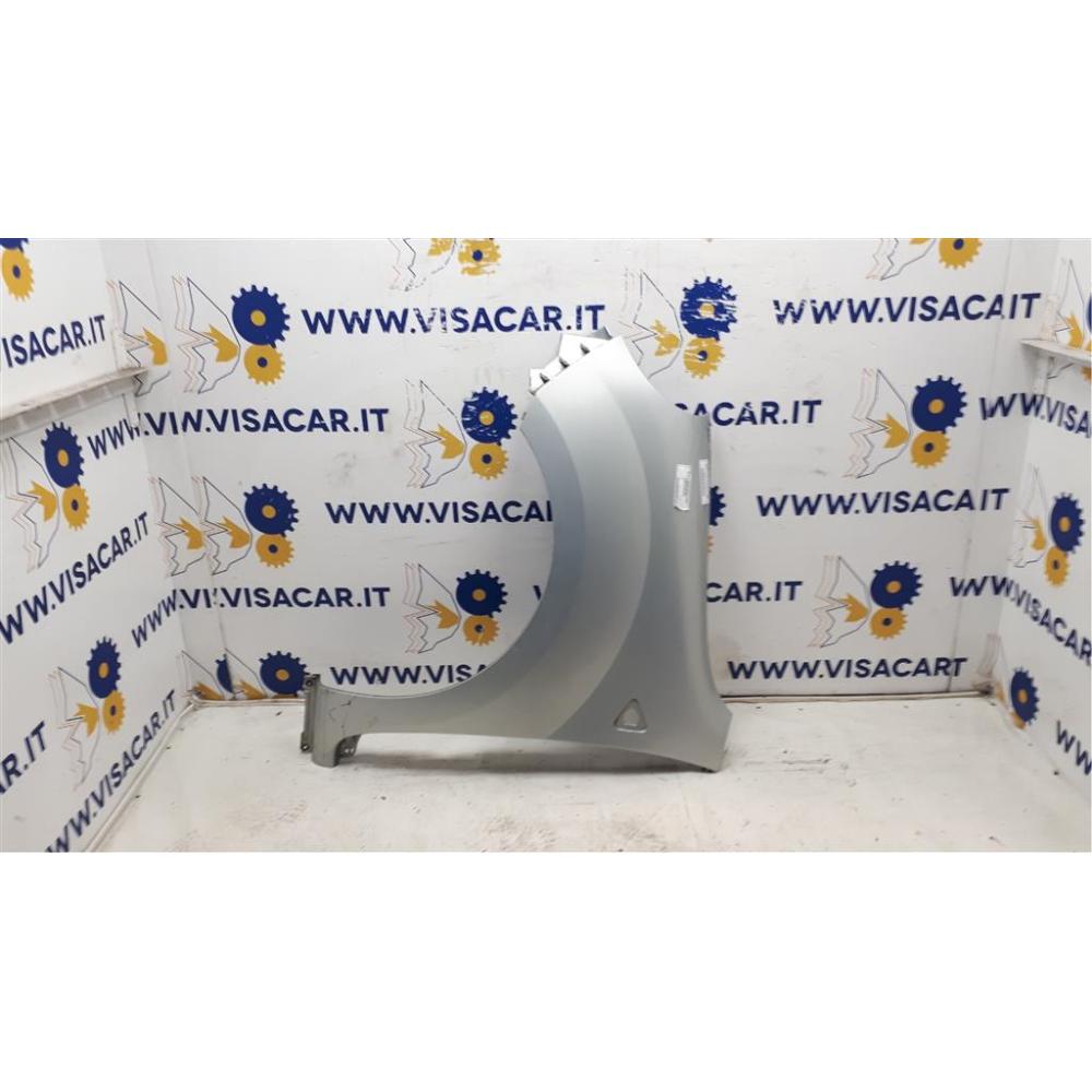 Parafango Anteriore Sinistro Usato Dal 2008 Renault Kangoo «Iii» (2008)