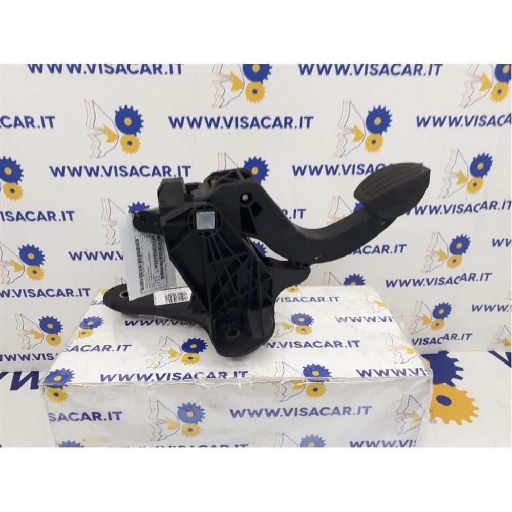 Pedale Frizione Usato Dal 2019 Peugeot 208 «Ii» (2019)
