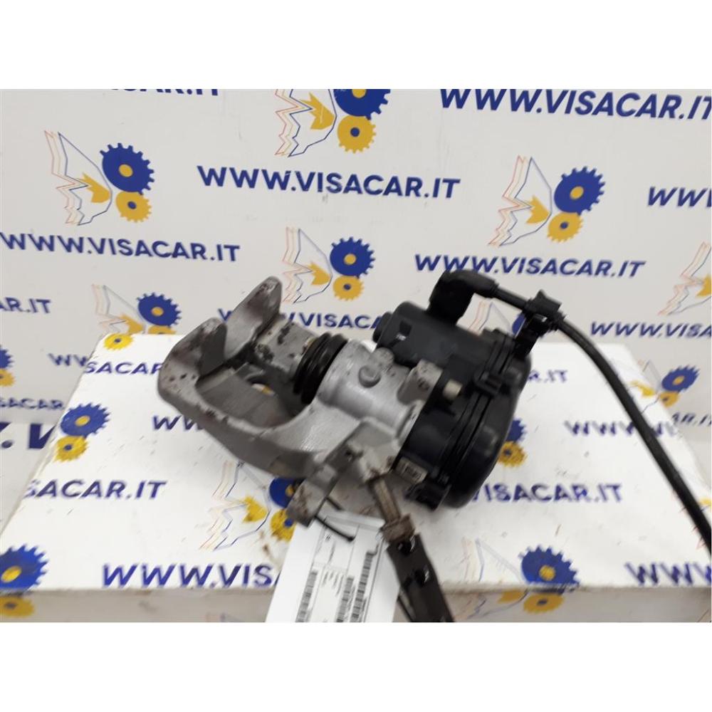 Pinza Freno Posteriore Destro Usato Dal 2015 Mercedes Classe A «W176» (2013)