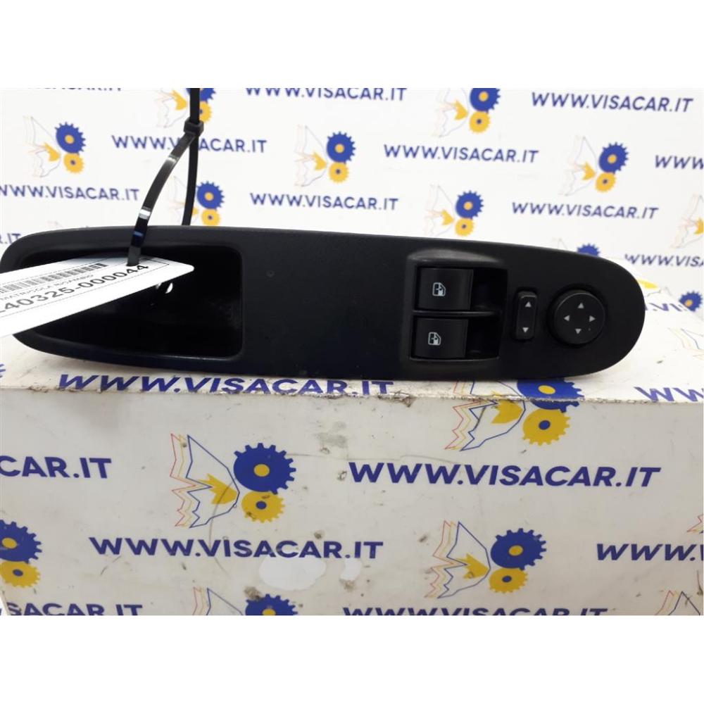 Pulsantiera Multifunzione Lato Guida Sinistro Usato Fiat Grande Punto (2006)