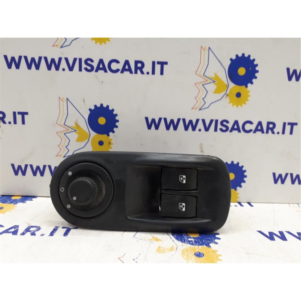 Pulsantiera Multifunzione Lato Guida Sinistro Usato Dal 2006 Al 2010 Renault Trafic «Iii» (2007)