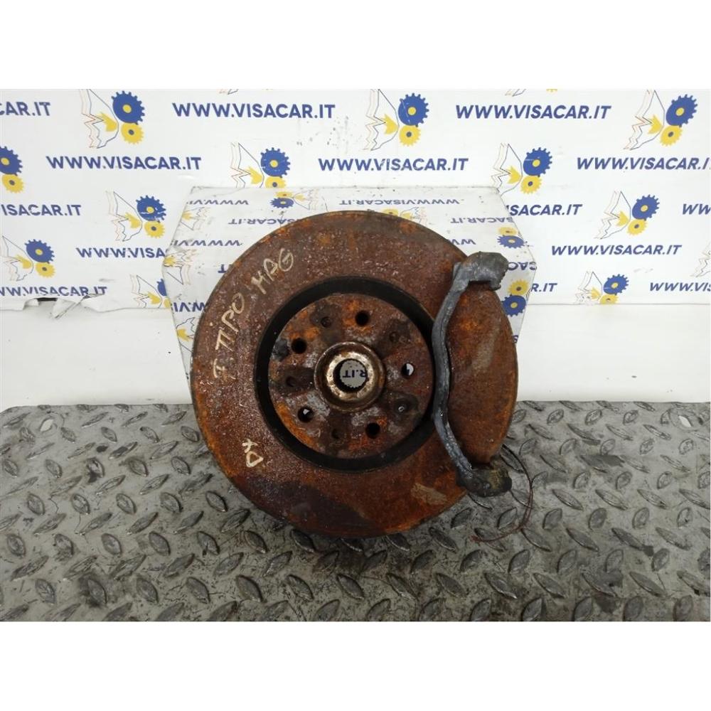 Mozzo Ruota Anteriore Destro Usato Dal 2015 Fiat Tipo «Ii» (2016)
