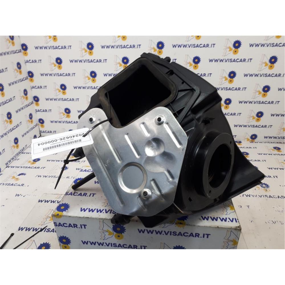 Scatola Filtro Aria Usato Dal 2016 Al 2020 Audi A4 «8W5» Avant (2015)