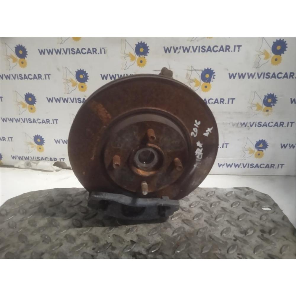 Mozzo Ruota Anteriore Destro Usato Dal 2010 Nissan Micra «Iv» (2011)