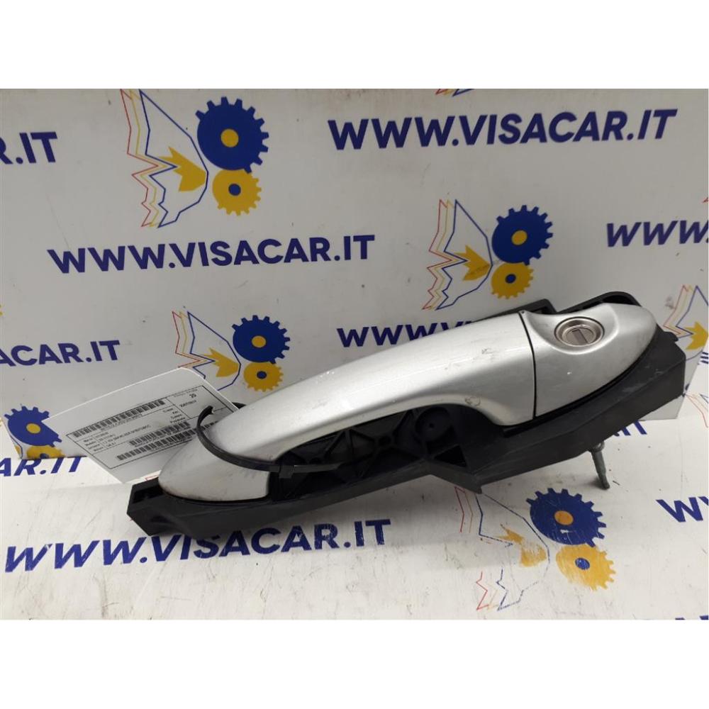 Supporto Maniglia Esterna Anteriore Sinistro Usato Dal 2014 Hyundai I20 «Ii» (2014)