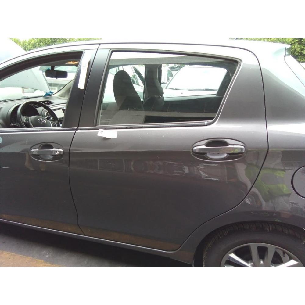 Porta Posteriore Sinistro Usato Dal 2011 Al 2014 Toyota Yaris «Iv» (2012)