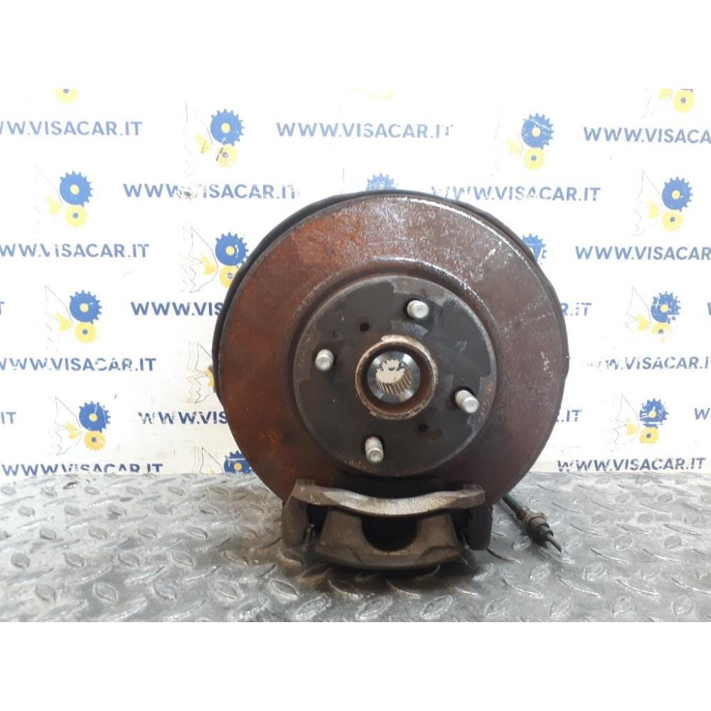 Mozzo Ruota Anteriore Sinistro Usato Dal 2008 Toyota Iq (2009)