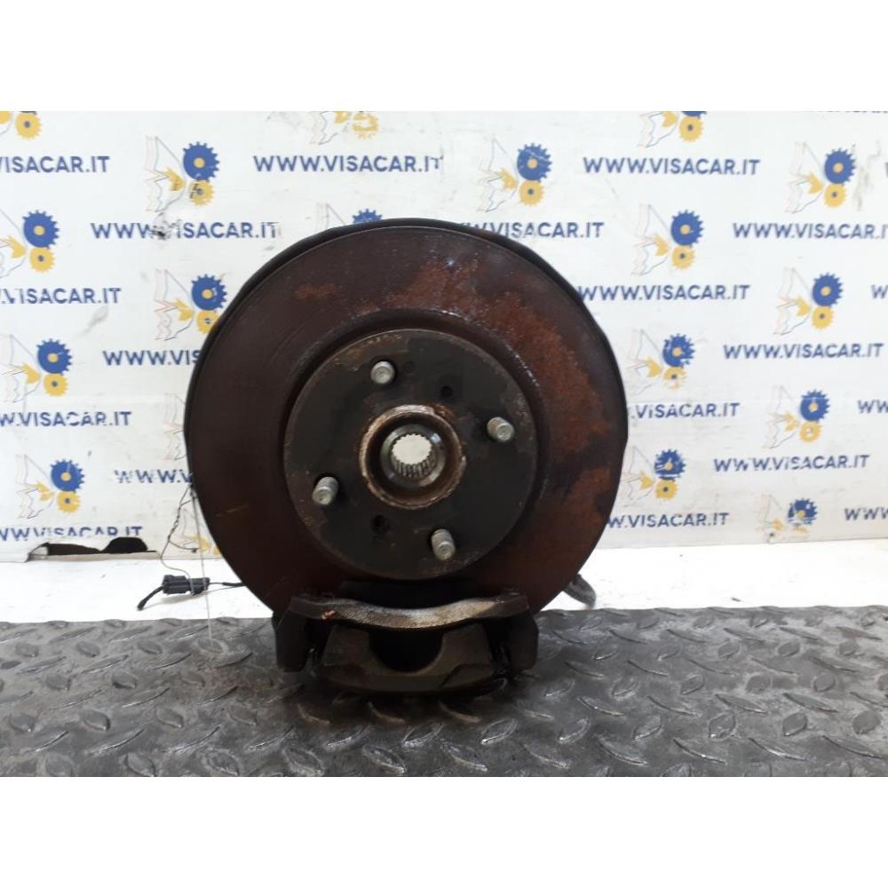 Mozzo Ruota Anteriore Destro Usato Dal 2008 Toyota Iq (2009)
