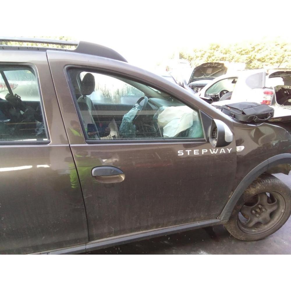 Porta Anteriore Destro Usato Dal 2016 Dacia Sandero Stepway «Ii» (2016)