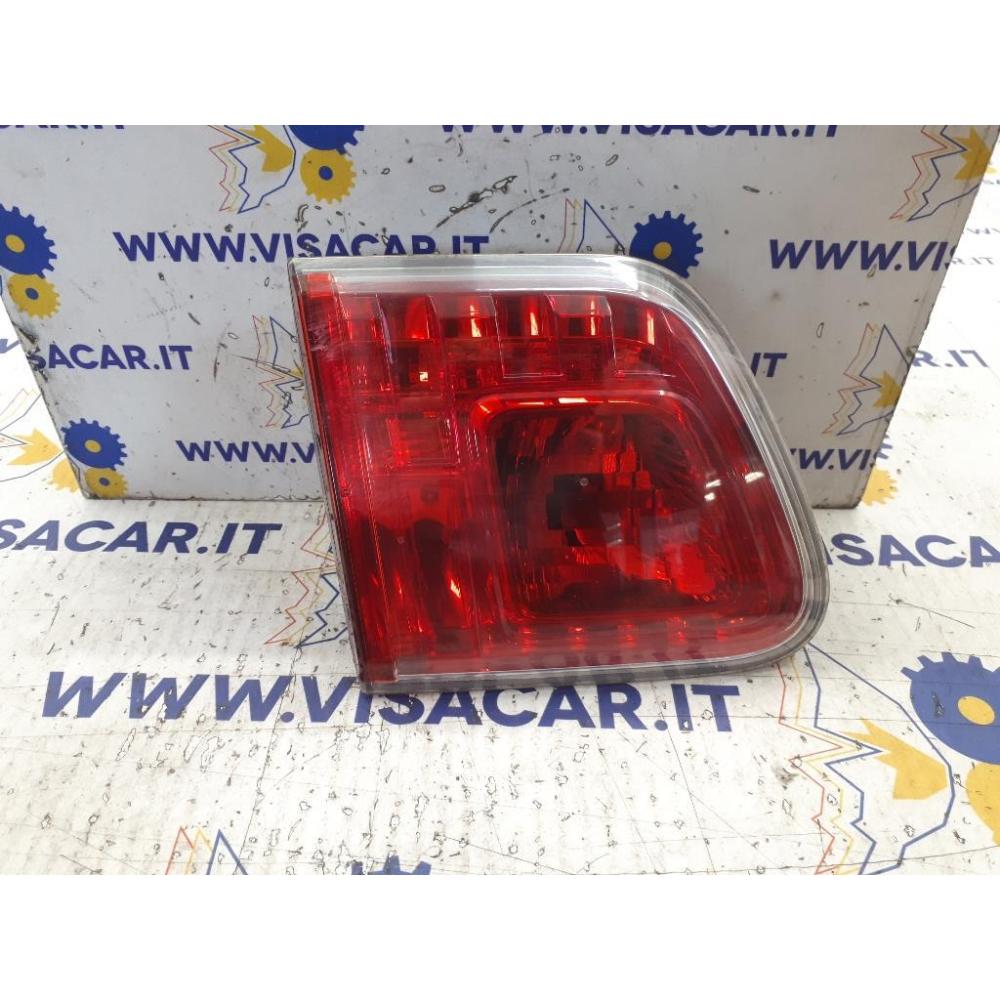 Fanale Interno Posteriore Sinistro Usato Dal 2008 Toyota Avensis «Iii» Sw (2009)