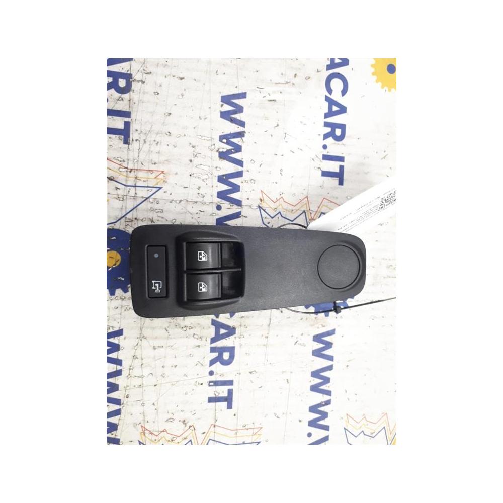 Pulsantiera Anteriore Sx Usato Dal 2006 Al 2011 Fiat Ducato «250» (2007)