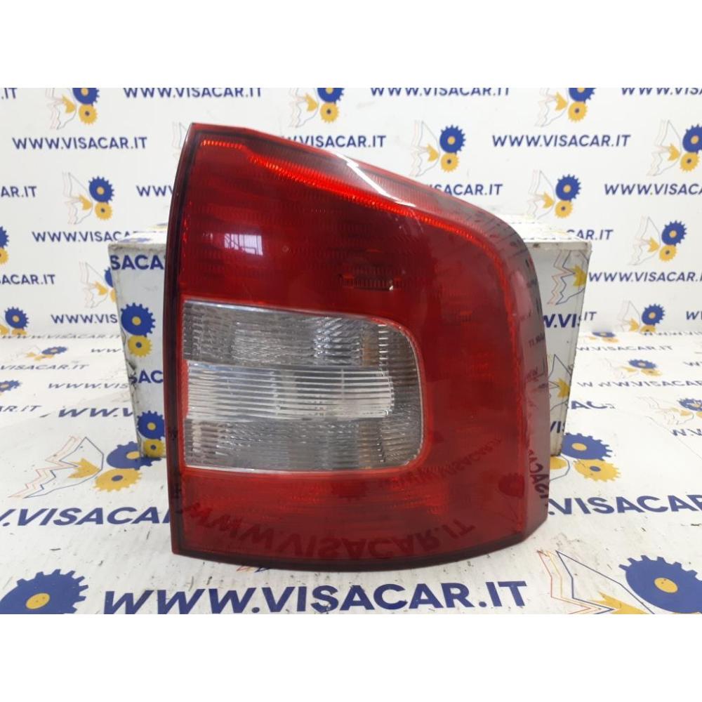 Fanale Posteriore Destro Usato Dal 2009 Al 2013 Skoda Octavia «1Z5» Sw (2009)