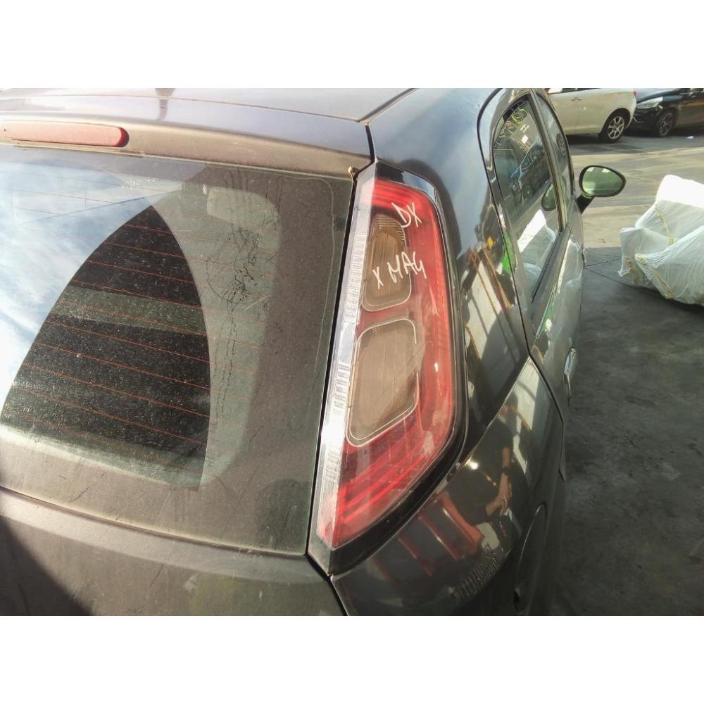 Fanale Posteriore Destro Usato Dal 2009 Al 2011 Fiat Punto Evo (2010)