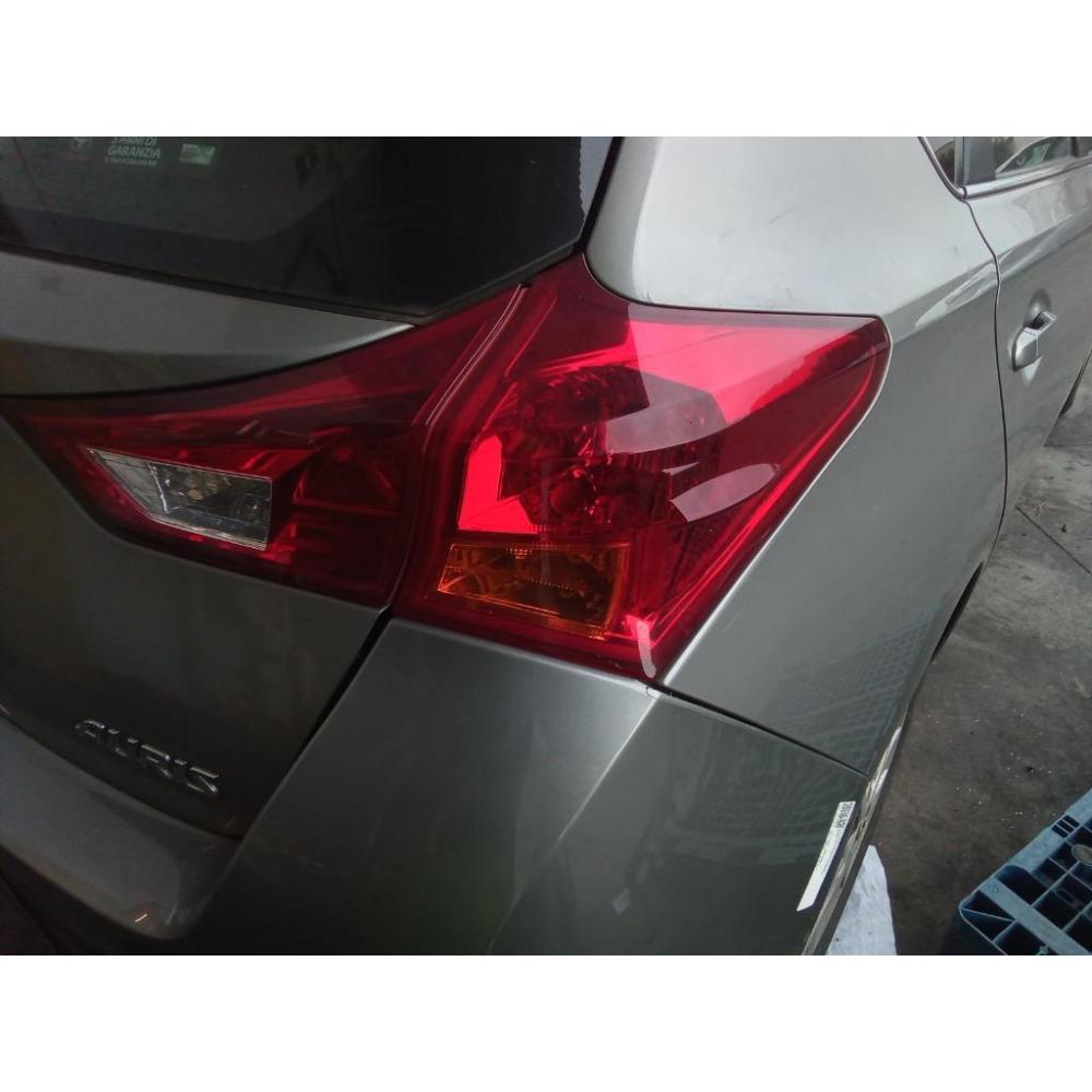 Fanale Esterno Posteriore Destro Usato Dal 2012 Al 2015 Toyota Auris «Ii» (2013)