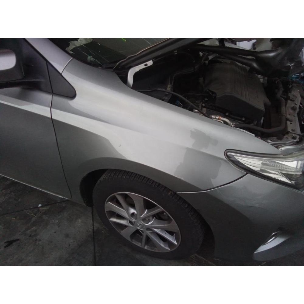 Parafango Anteriore Destro Usato Dal 2012 Al 2015 Toyota Auris «Ii» (2013)