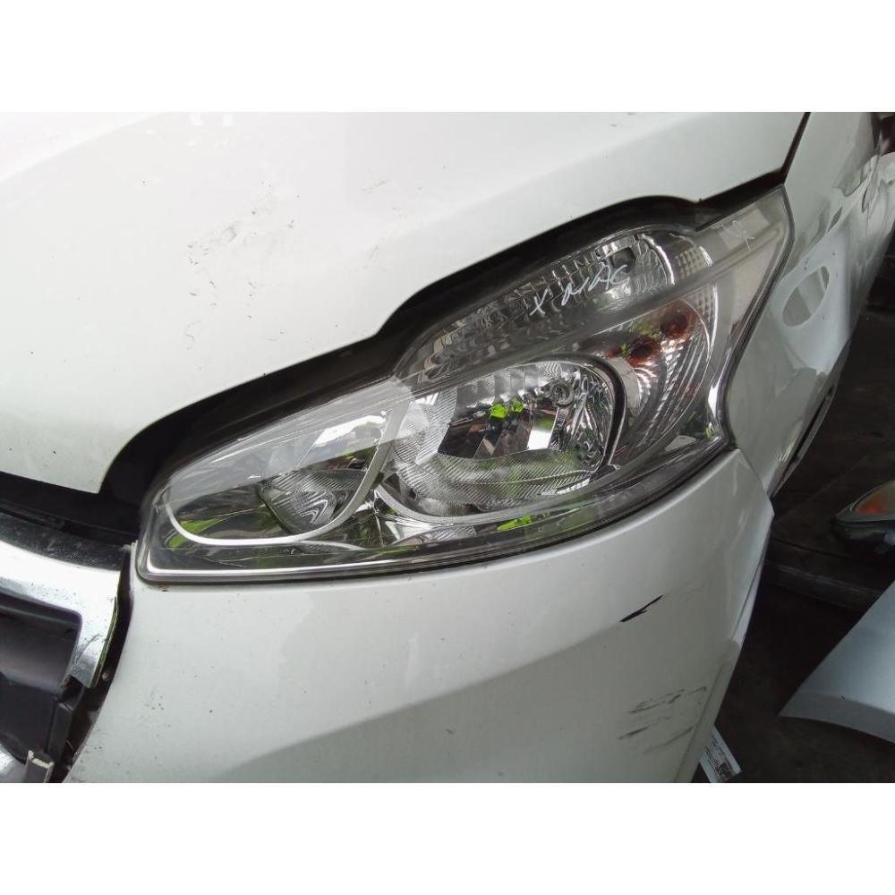 Proiettore Anteriore Sinistro Usato Dal 2018 Al 2019 Peugeot 208 «I» (2015)