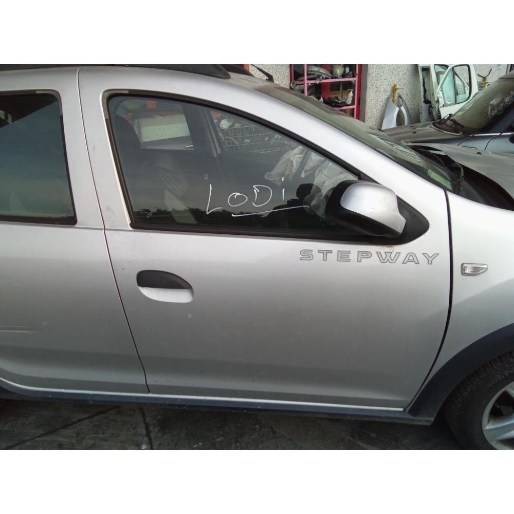 Porta Anteriore Destro Usato Dal 2015 Al 2016 Dacia Sandero Stepway «Ii» (2013)