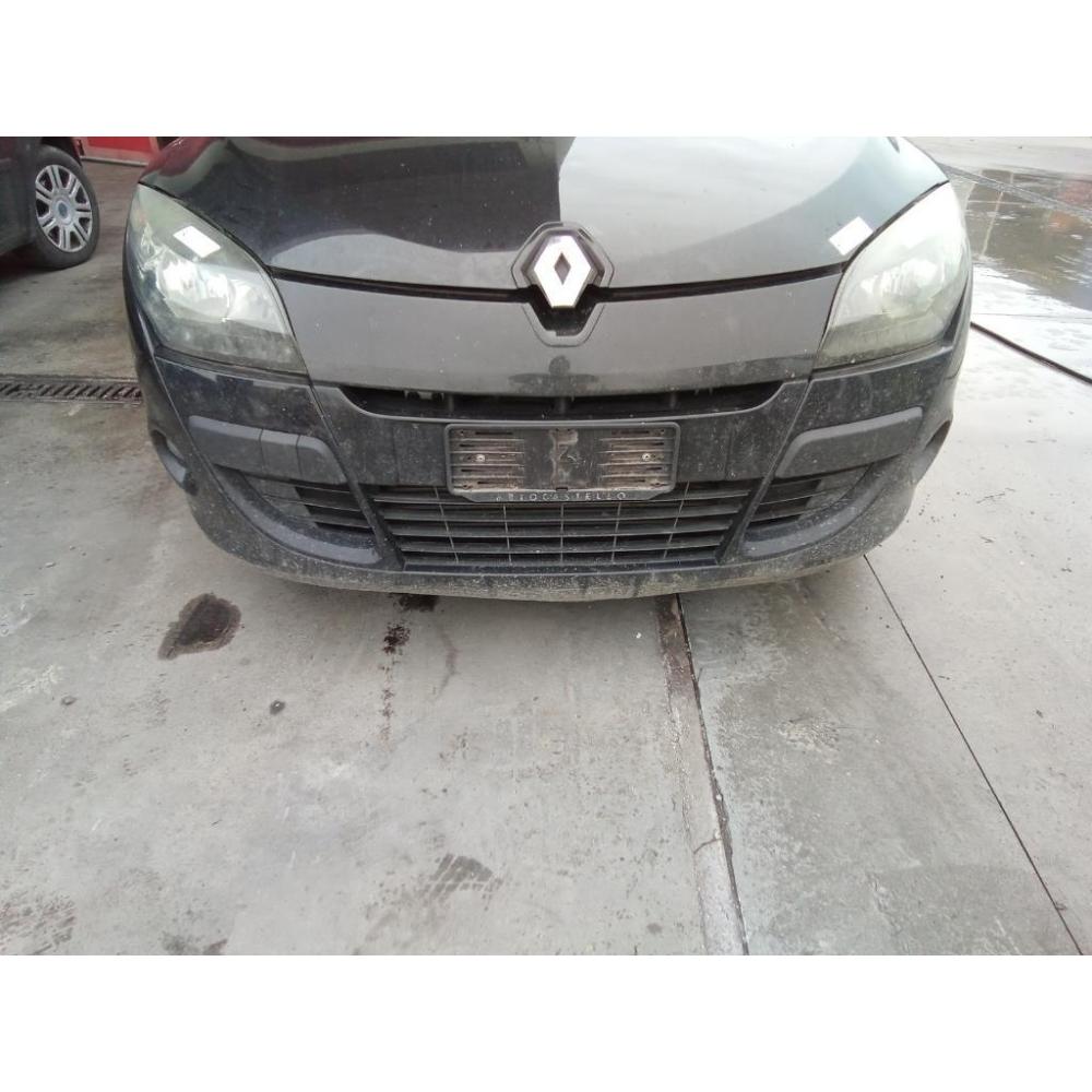 Paraurti Anteriore Usato Dal 2009 Al 2012 Renault Mégane «Iii» Coupe (2009)