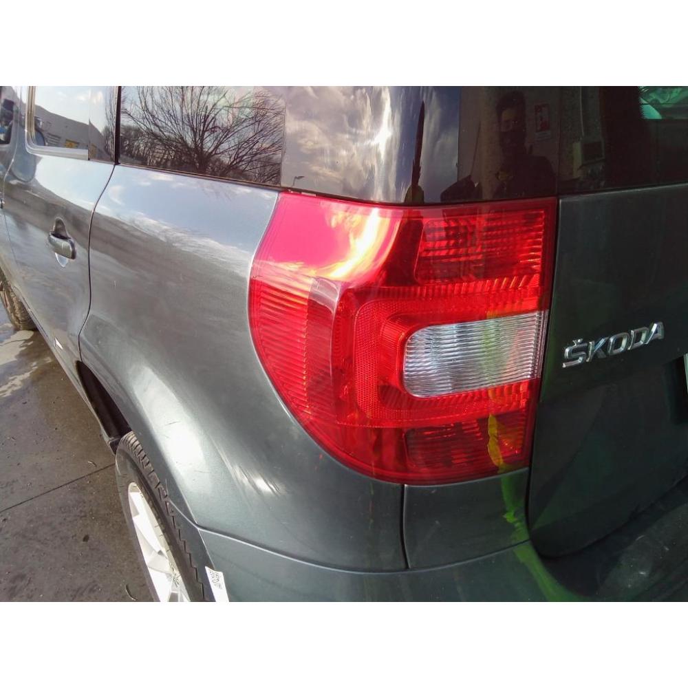 Fanale Posteriore Sinistro Usato Dal 2013 Al 2015 Skoda Yeti (2014)