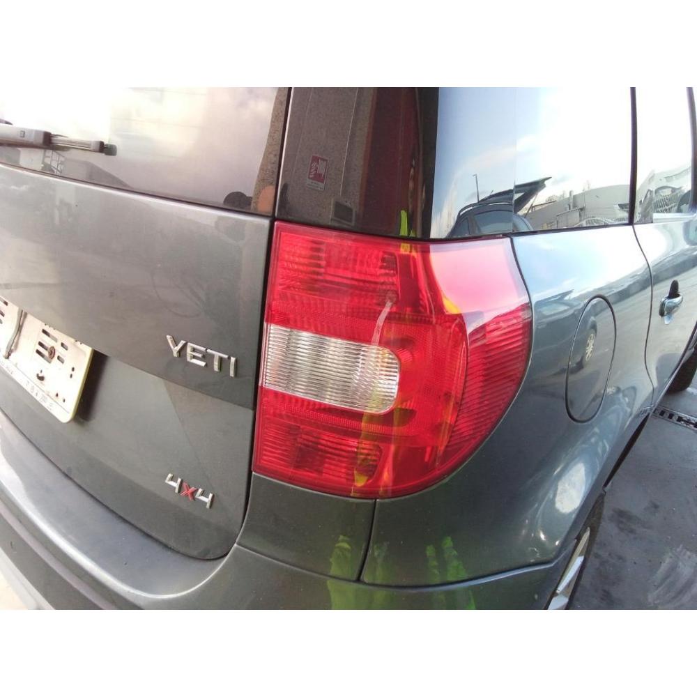 Fanale Posteriore Destro Usato Dal 2013 Al 2015 Skoda Yeti (2014)