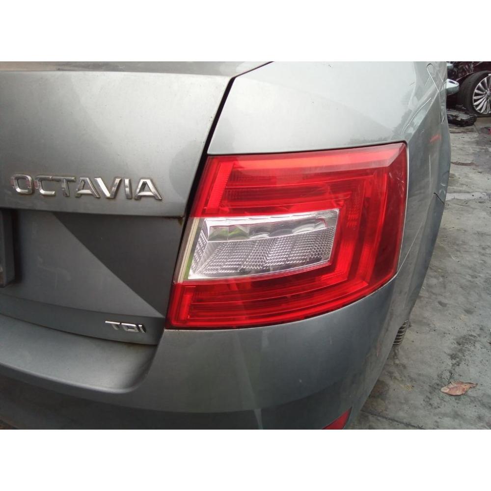 Fanale Posteriore Destro Usato Dal 2012 Al 2017 Skoda Octavia «5E3» (2013)