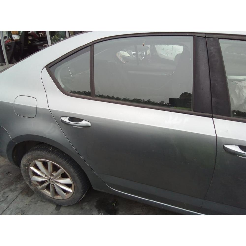 Porta Posteriore Destro Usato Dal 2012 Al 2017 Skoda Octavia «5E3» (2013)