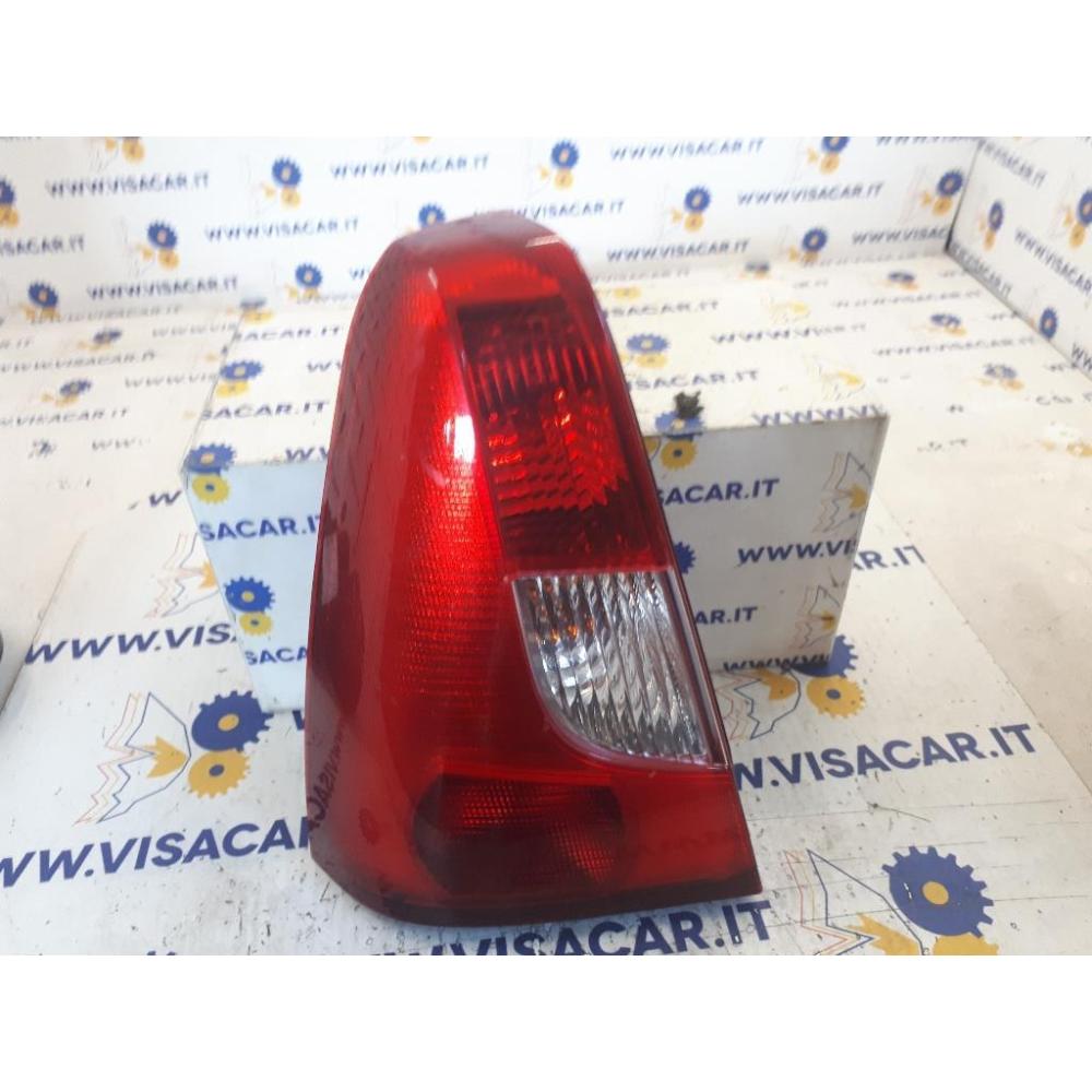 Fanale Posteriore Sinistro Usato Dal 2006 Al 2008 Dacia Logan «I» (2005)