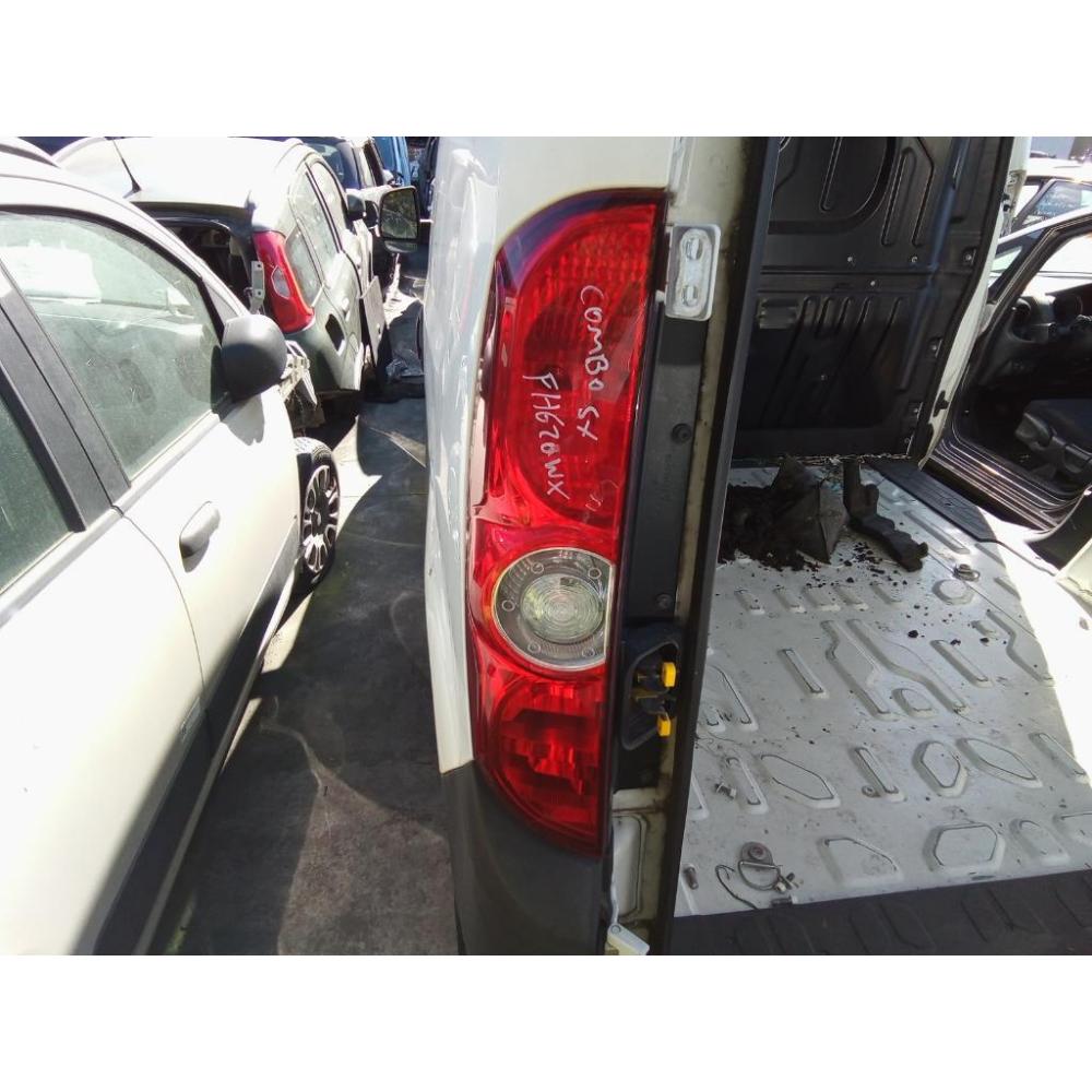 Fanale Posteriore Sinistro Usato Dal 2012 Opel Combo «D» (2012)