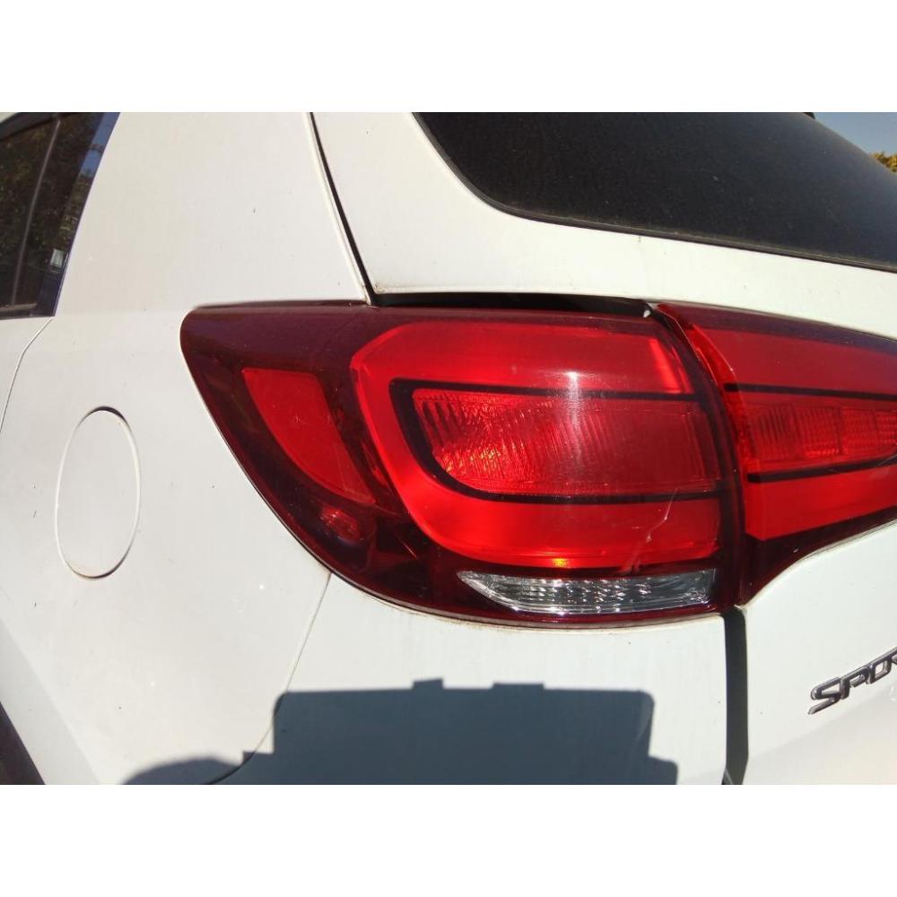 Fanale Esterno Posteriore Sinistro Usato Dal 2010 Al 2015 Kia Sportage «Iii» (2010)