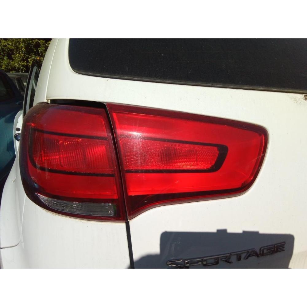 Fanale Interno Posteriore Sinistro Usato Dal 2010 Al 2015 Kia Sportage «Iii» (2010)