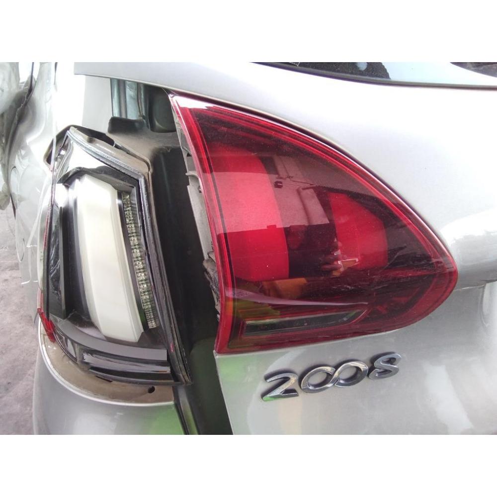 Fanale Interno Posteriore Sinistro Usato Dal 2016 Al 2019 Peugeot 2008 «I» (2016)