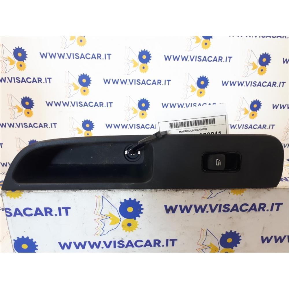 Pulsantiera Anteriore Dx Usato Dal 2018 Mercedes Sprinter «Iv» (2018)