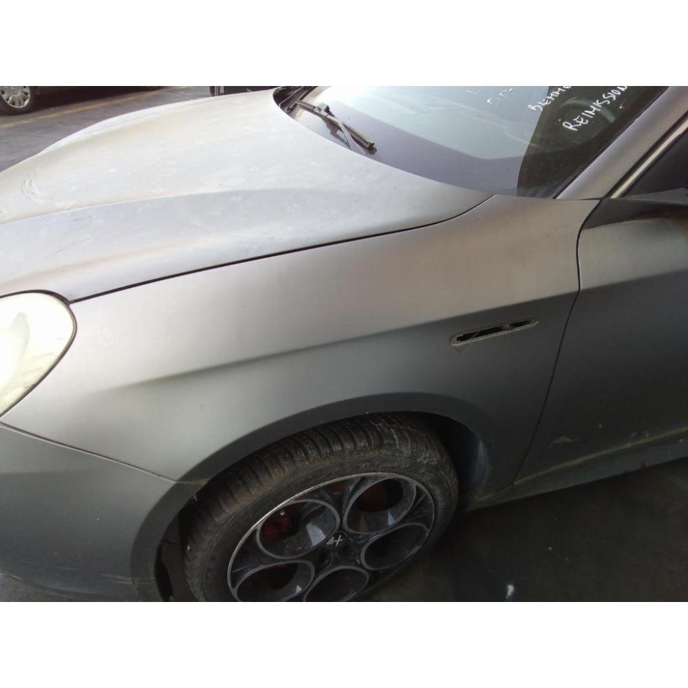 Parafango Anteriore Sinistro Usato Dal 2010 Al 2013 Alfa Romeo Giulietta (2010)