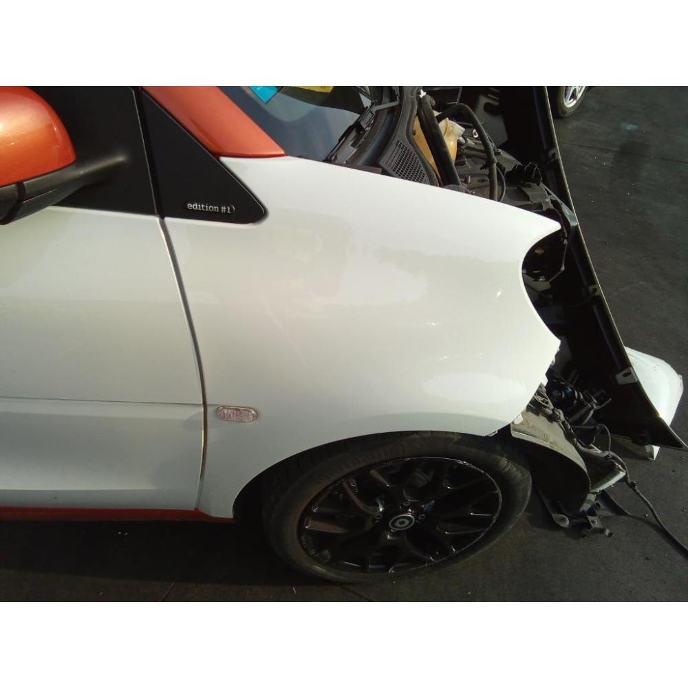 Parafango Anteriore Destro Usato Dal 2014 Al 2019 Smart Fortwo Coupé «453» (2015)