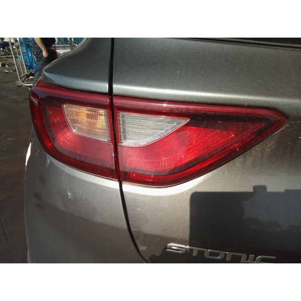 Fanale Interno Posteriore Sinistro Usato Dal 2024 Kia Stonic (2020)