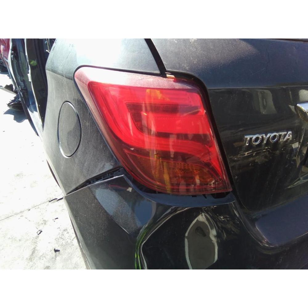 Fanale Posteriore Sinistro Usato Dal 2014 Al 2017 Toyota Yaris «Iv» (2014)