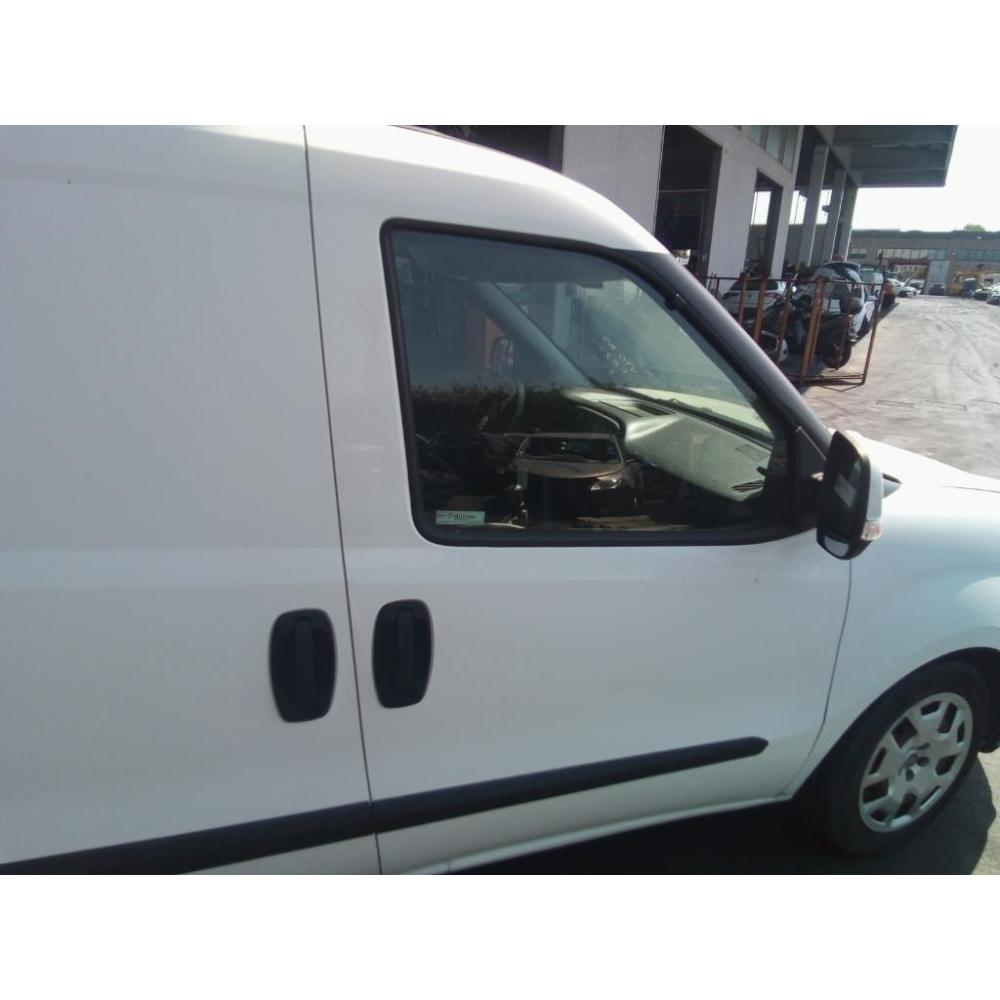 Porta Anteriore Destro Usato Dal 2014 Al 2022 Fiat Doblò «Iii» Cargo (2015)