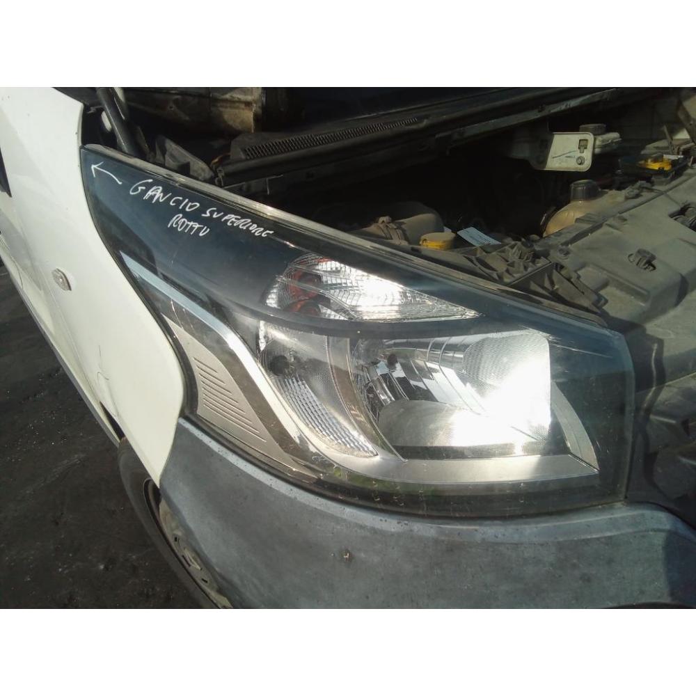 Proiettore Anteriore Destro Usato Dal 2014 Al 2019 Renault Trafic «Iv» (2015)