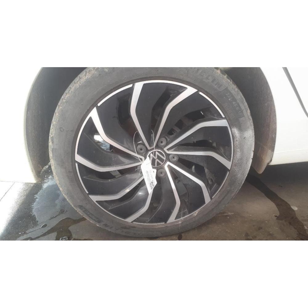 Cerchio In Lega R17 Usato Dal 2020 Al 2024 Volkswagen Golf «Viii» Variant (2019)