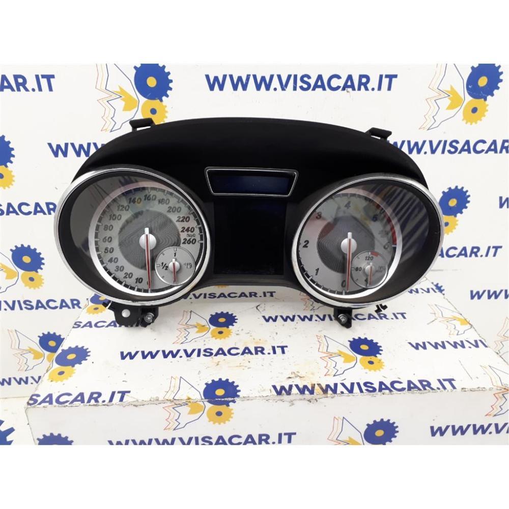 Quadro Strumenti Usato Dal 2015 Mercedes Classe Cla «C117» Shooting Brake (2016)