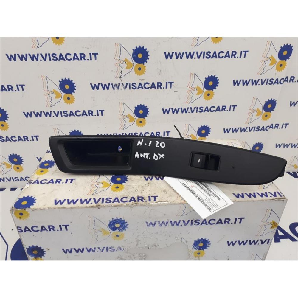 Pulsantiera Anteriore Dx Usato Dal 2014 Hyundai I20 «Ii» (2014)