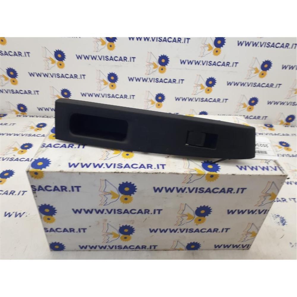 Pulsantiera Posteriore Dx Usato Dal 2011 Al 2015 Toyota Yaris «Iv» (2012)